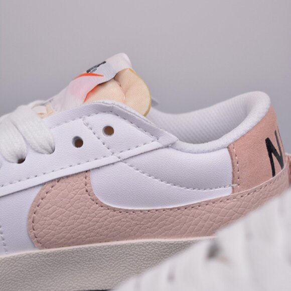 Nike Blazer Low 77 VNTG Sneaker Pink White - Picture 4 of 9